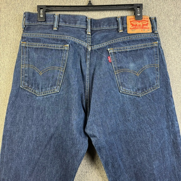 Levi's Strauss Classic 517 Dark Blue Denim Jeans Zipper Fly Men's Size 36 x 36 - Picture 3 of 9